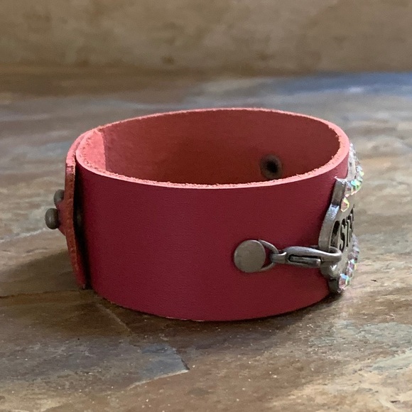 NWT Pink “Strength” Adjustable Cuff Bracelet - Picture 4 of 9